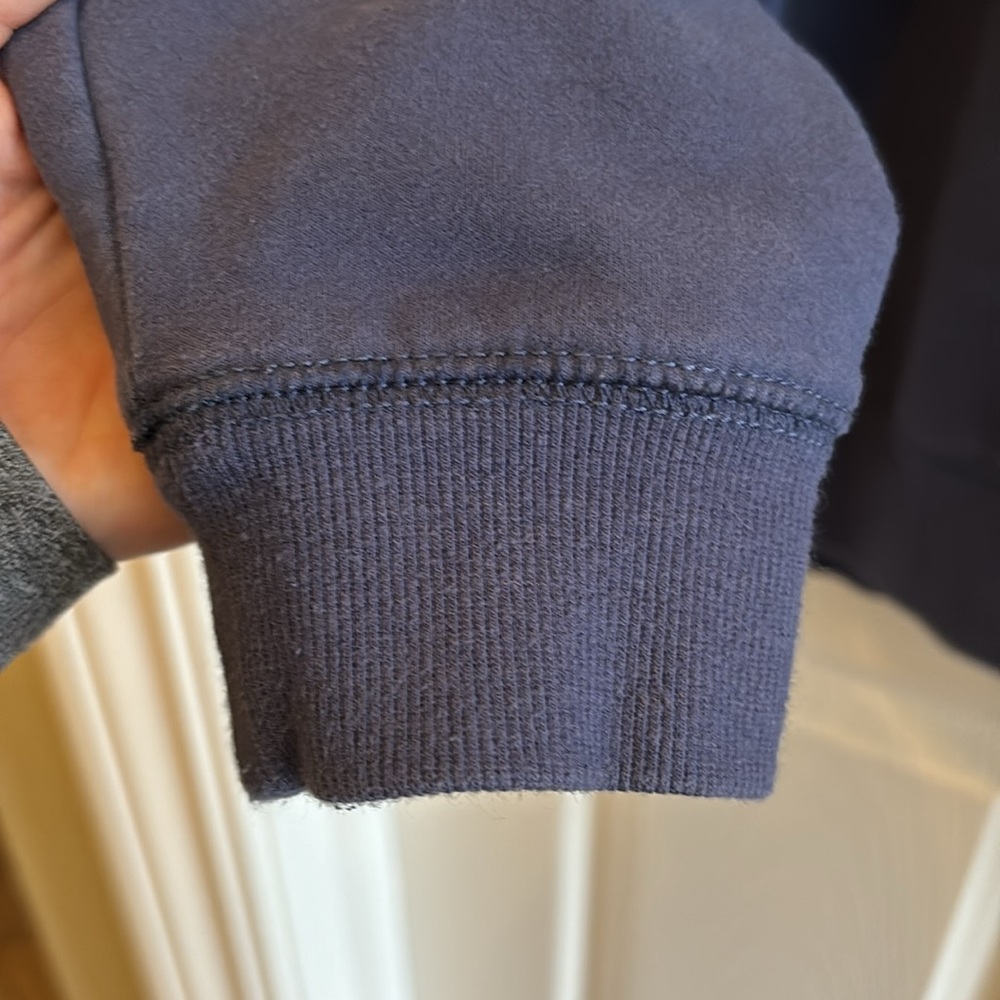 Sweatshirt - Picture 8 of 14